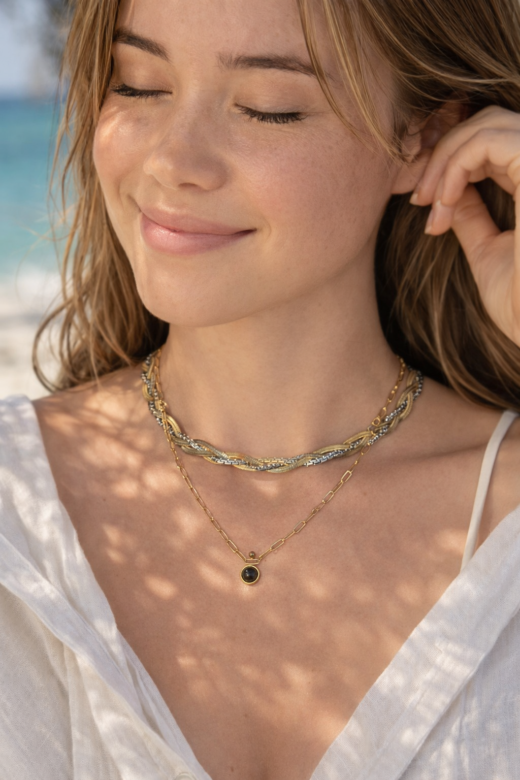 Nera Noir Pendant Necklace