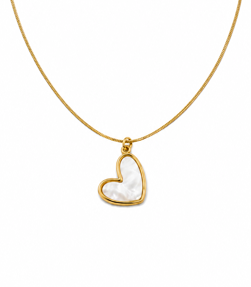 Evelia heart necklace